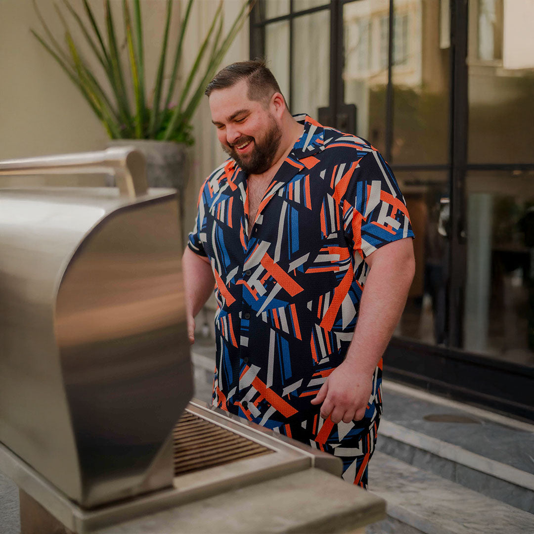 model-specs: Dom is 6'1 | 325 lbs | size 2