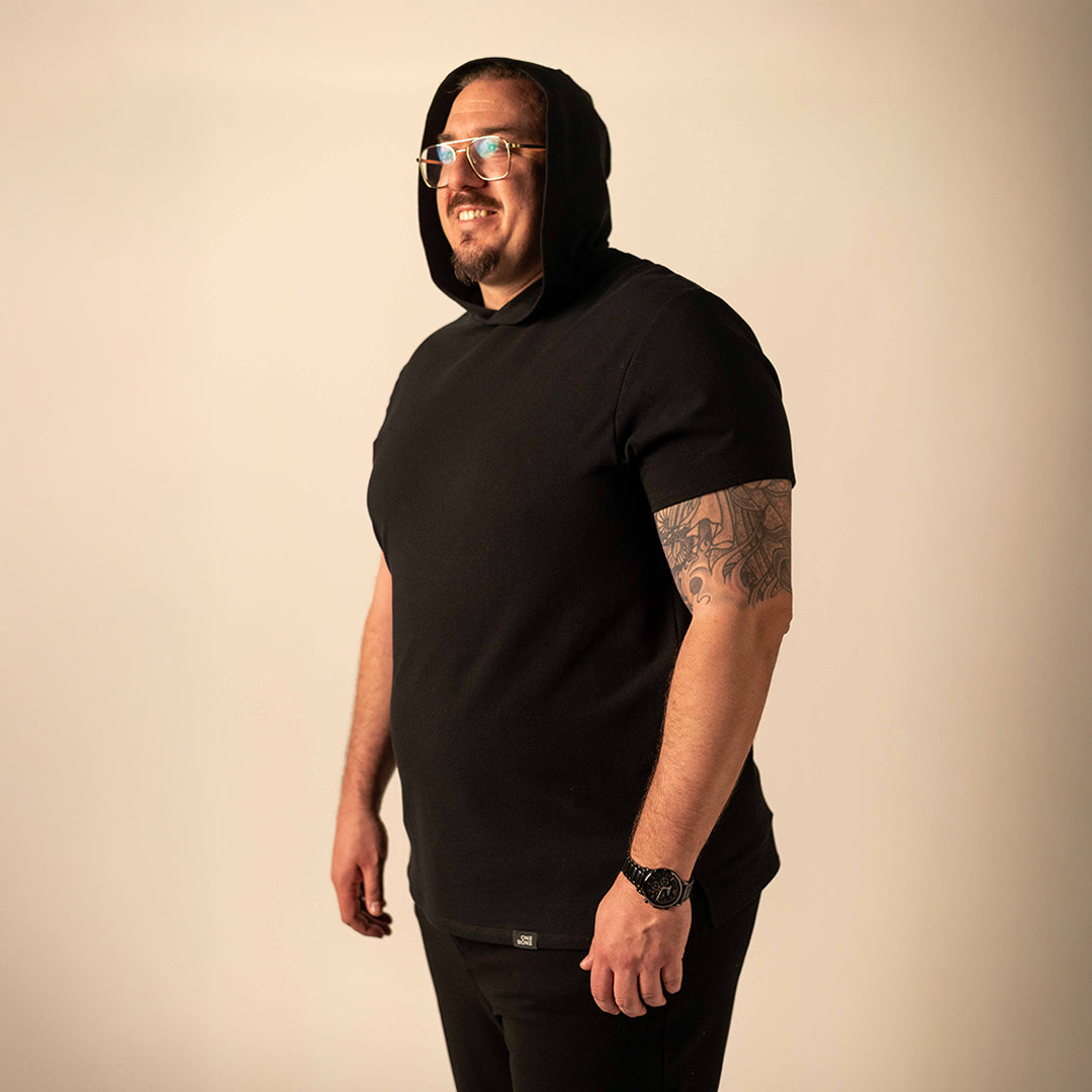 model-specs: Desmond is 6'7 | 300 lbs | size 1