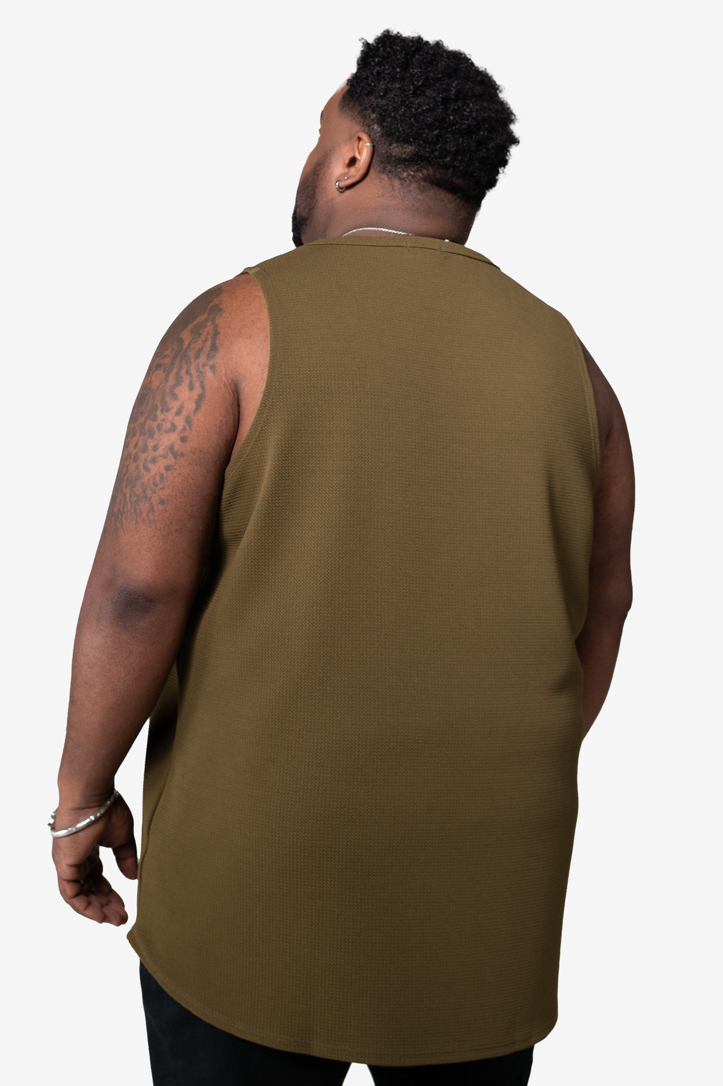 model-specs: Tristan is 5-8 | 270 lbs | size 2