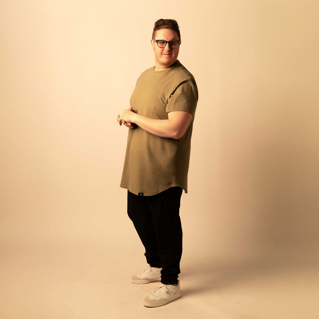 model-specs: Adam is 6'3 | 285 lbs | size 1