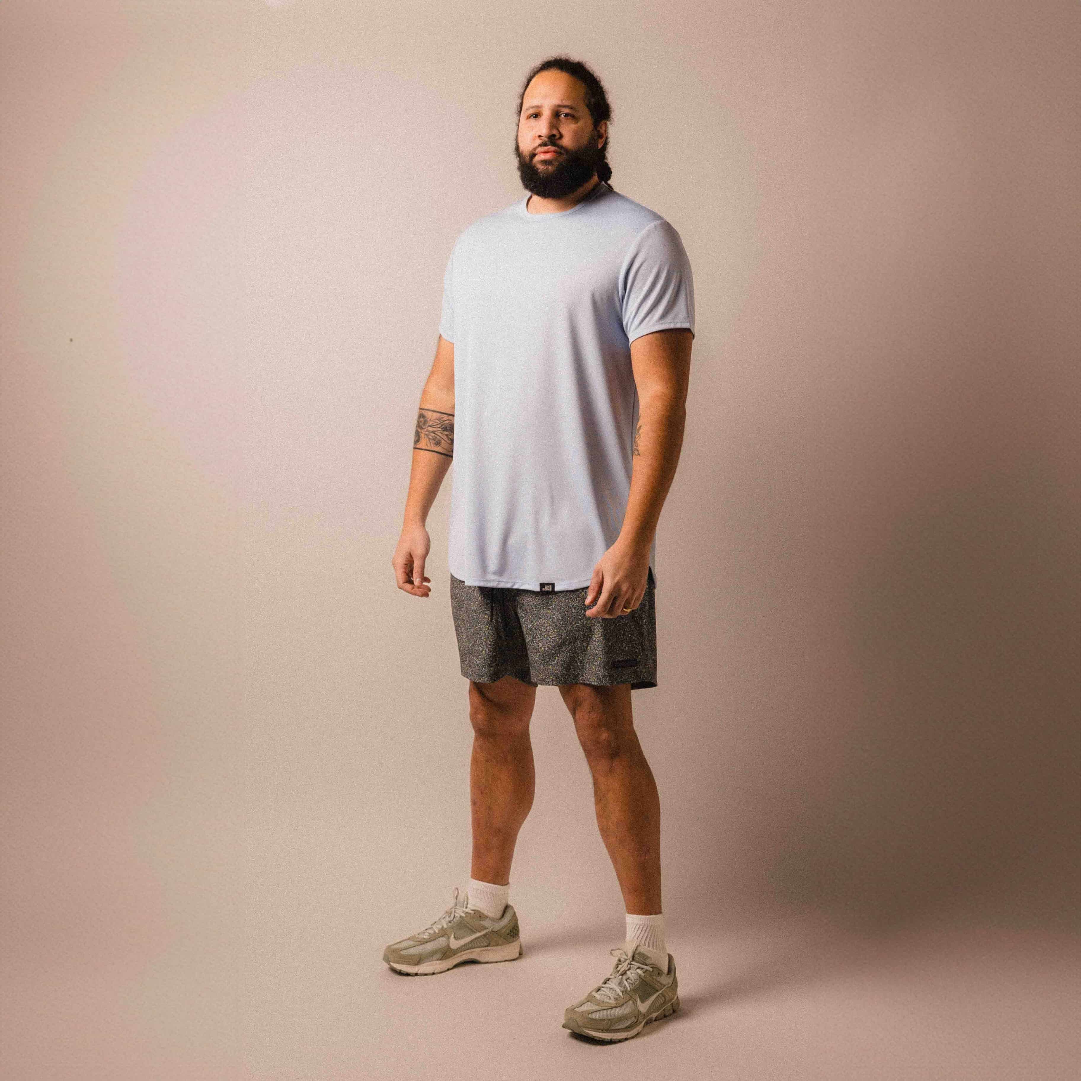 model-specs: Taylor is 6'7 | 285 lbs | size D