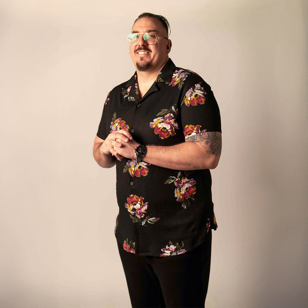 model-specs: Desmond is 6'7 | 300 lbs | size 1