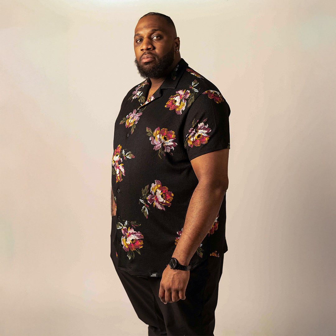 model-specs: Jamar is 6'5" | 315 lbs | size 2