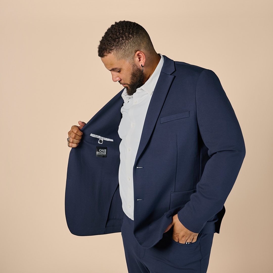 model-specs: Kevin is 6'6" | Size 1