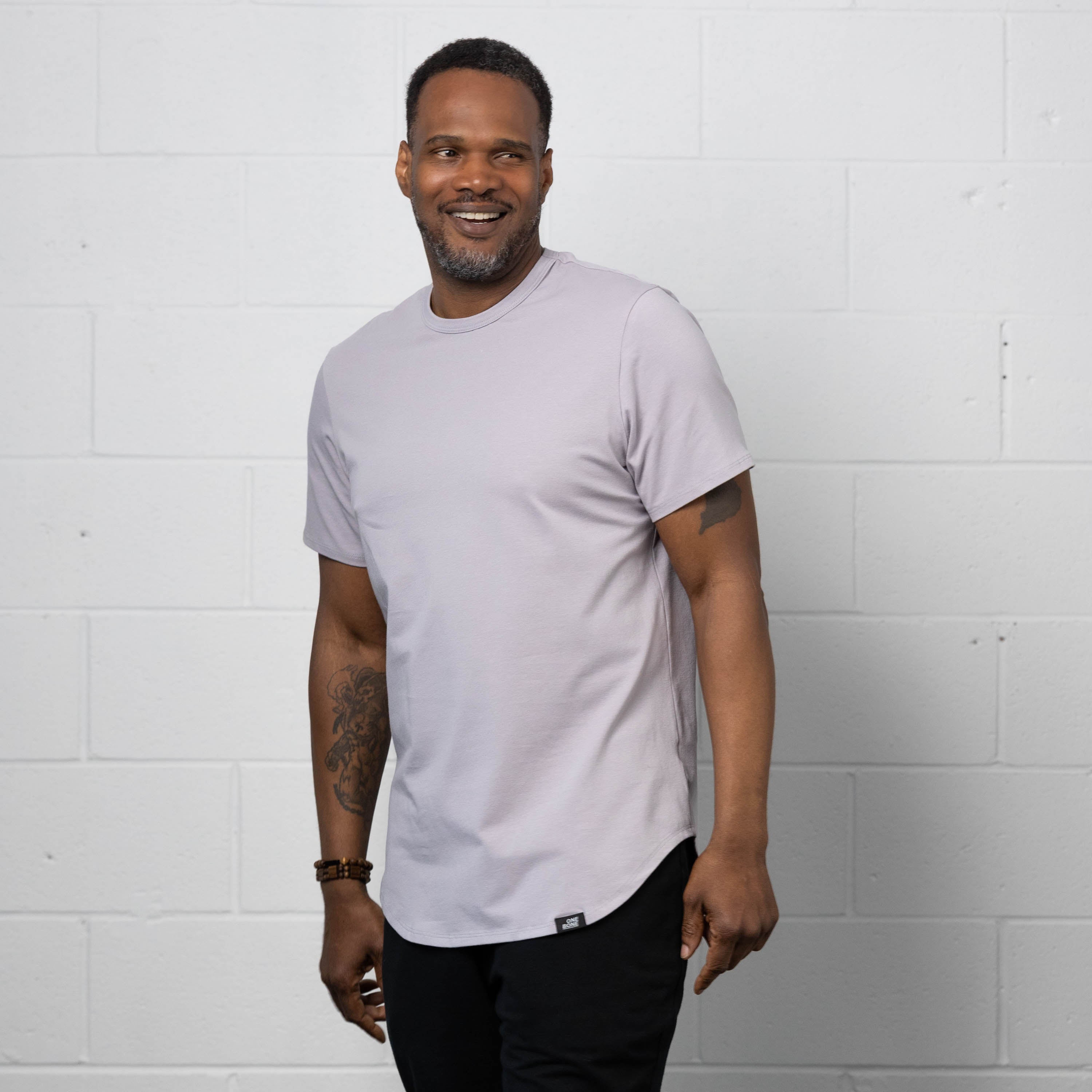 model-specs: Clint is 6'0" | 185 lbs | size -1