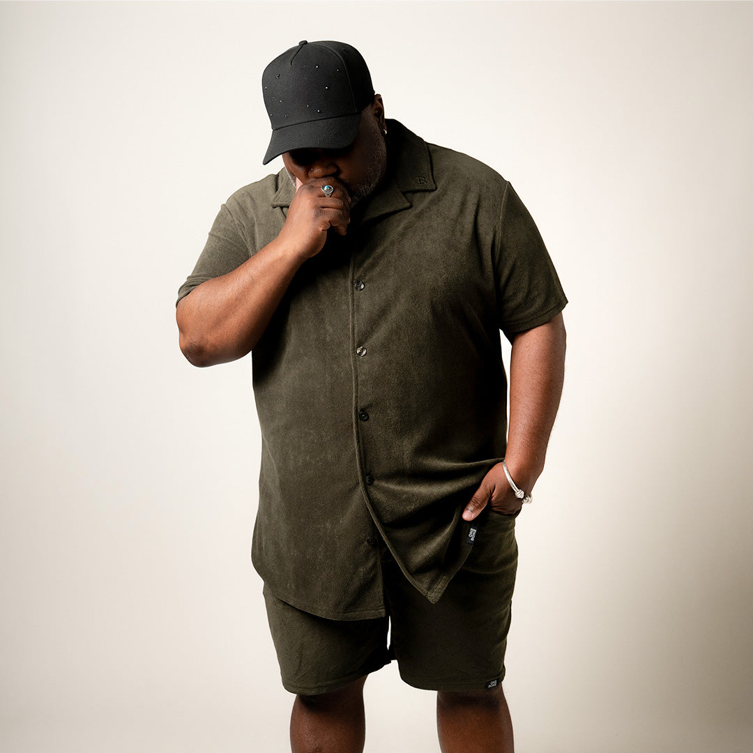 model-specs: Tristan is 5'8" | 270 lbs | Size 2