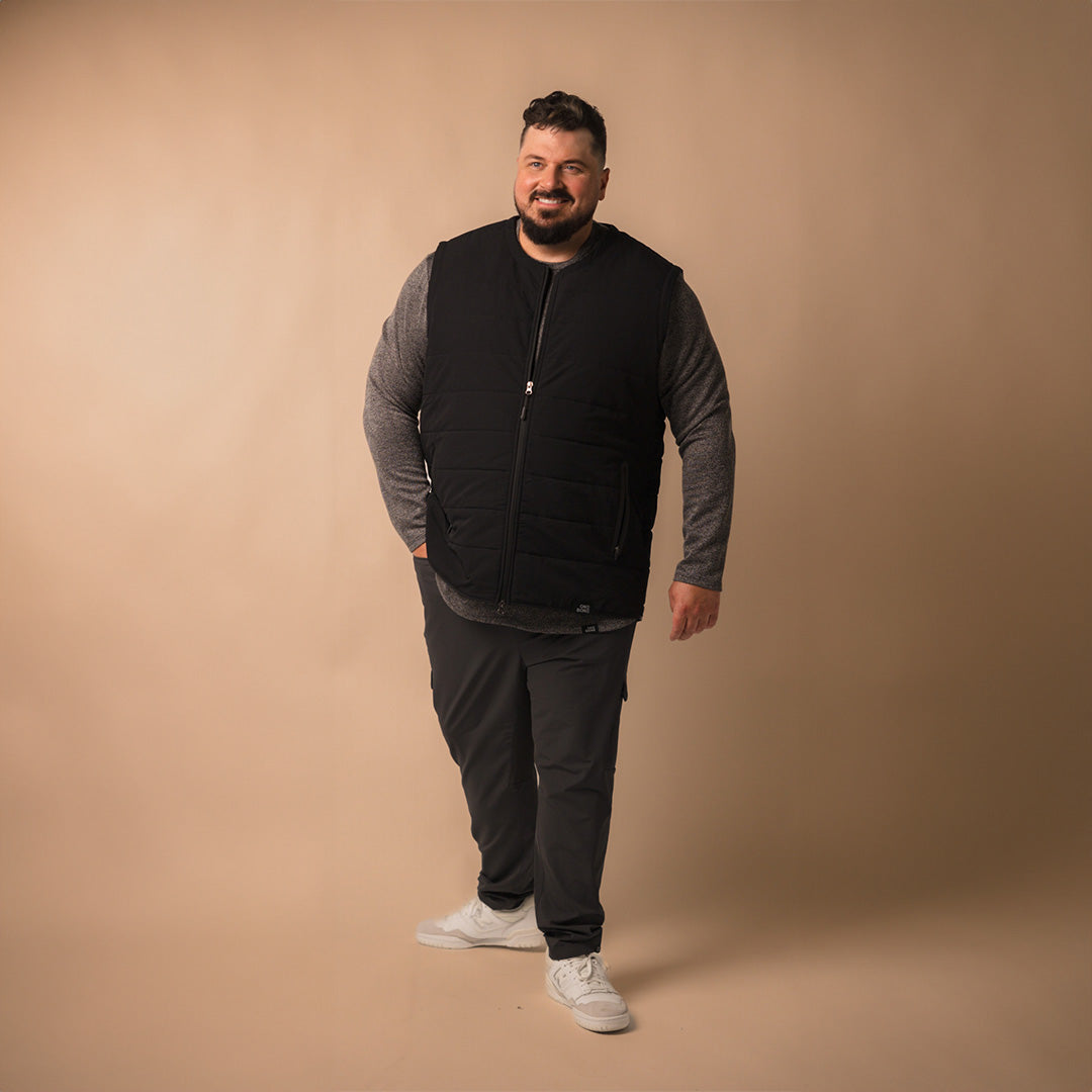 model-specs: Julien is 6'3" | 335 lbs | size 3