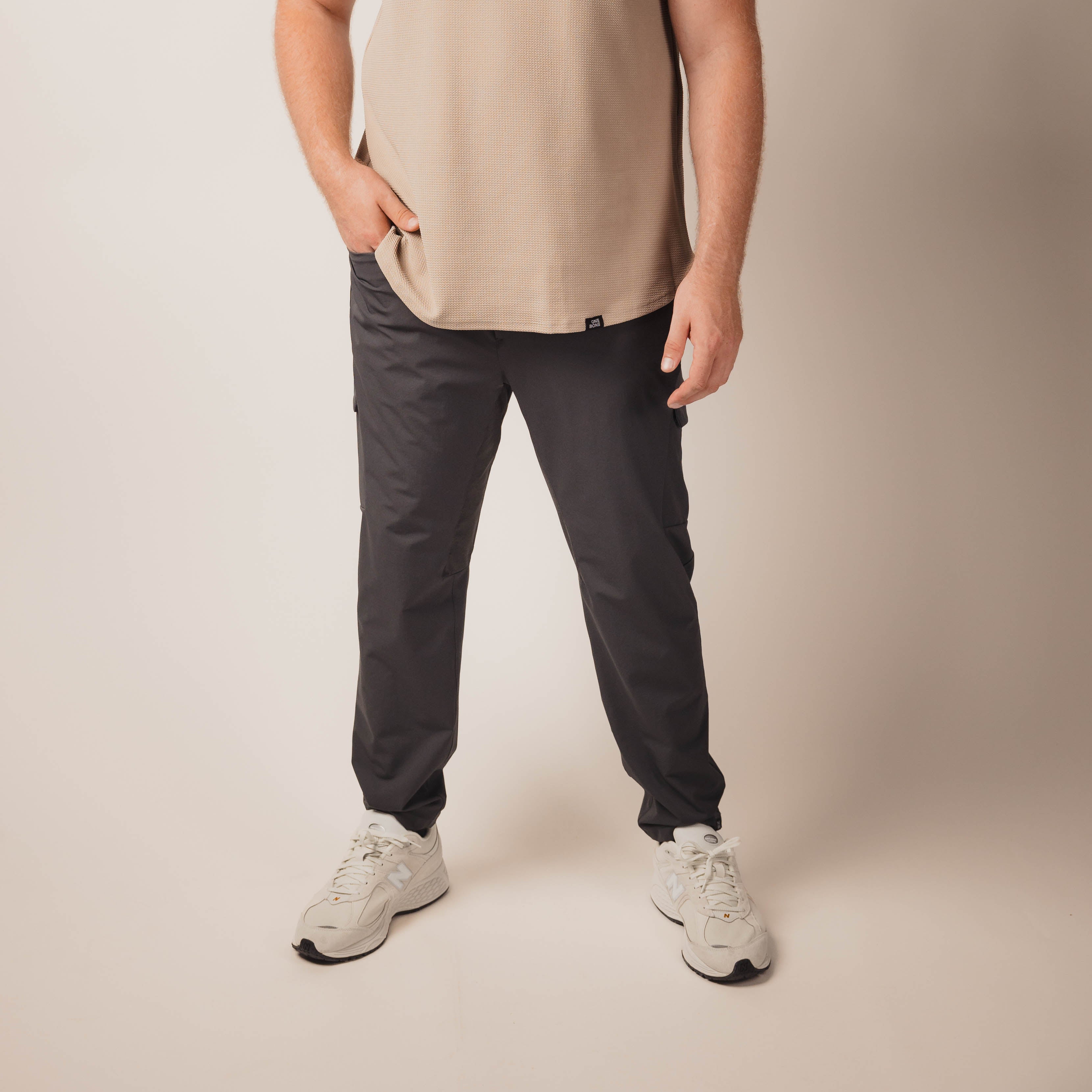 model-specs: Will is 6-7 | 300 lbs | Size D