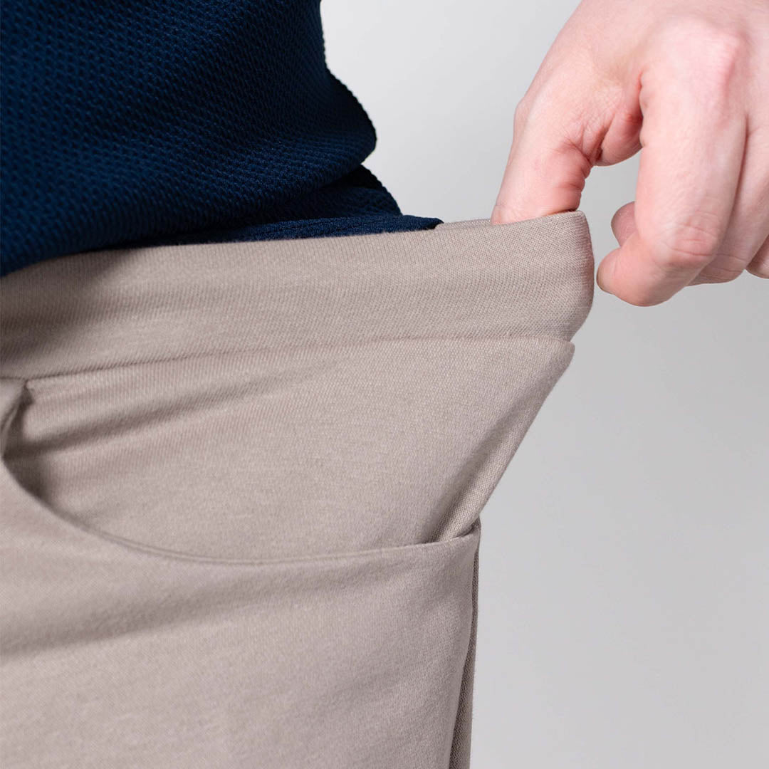 model-specs: elastic waist band