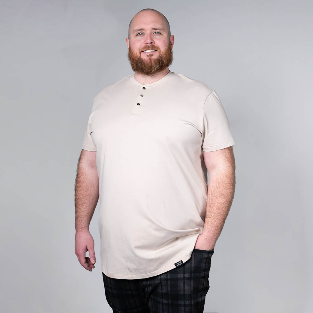 model-specs: Dillon is 6'0| 315 lbs | size 2