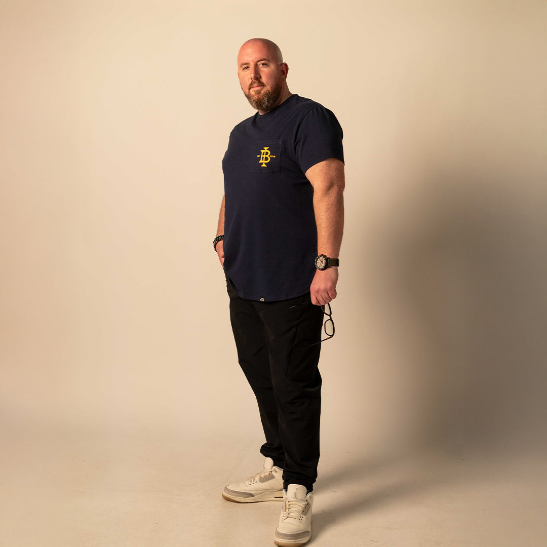 model-specs: Michael is 6'0 | 260 lbs | size 1