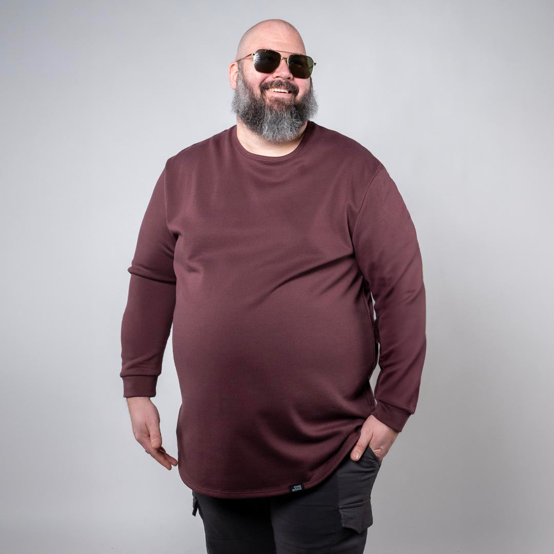 model-specs: Ben is 5-11 | 305 lbs | Size 2
