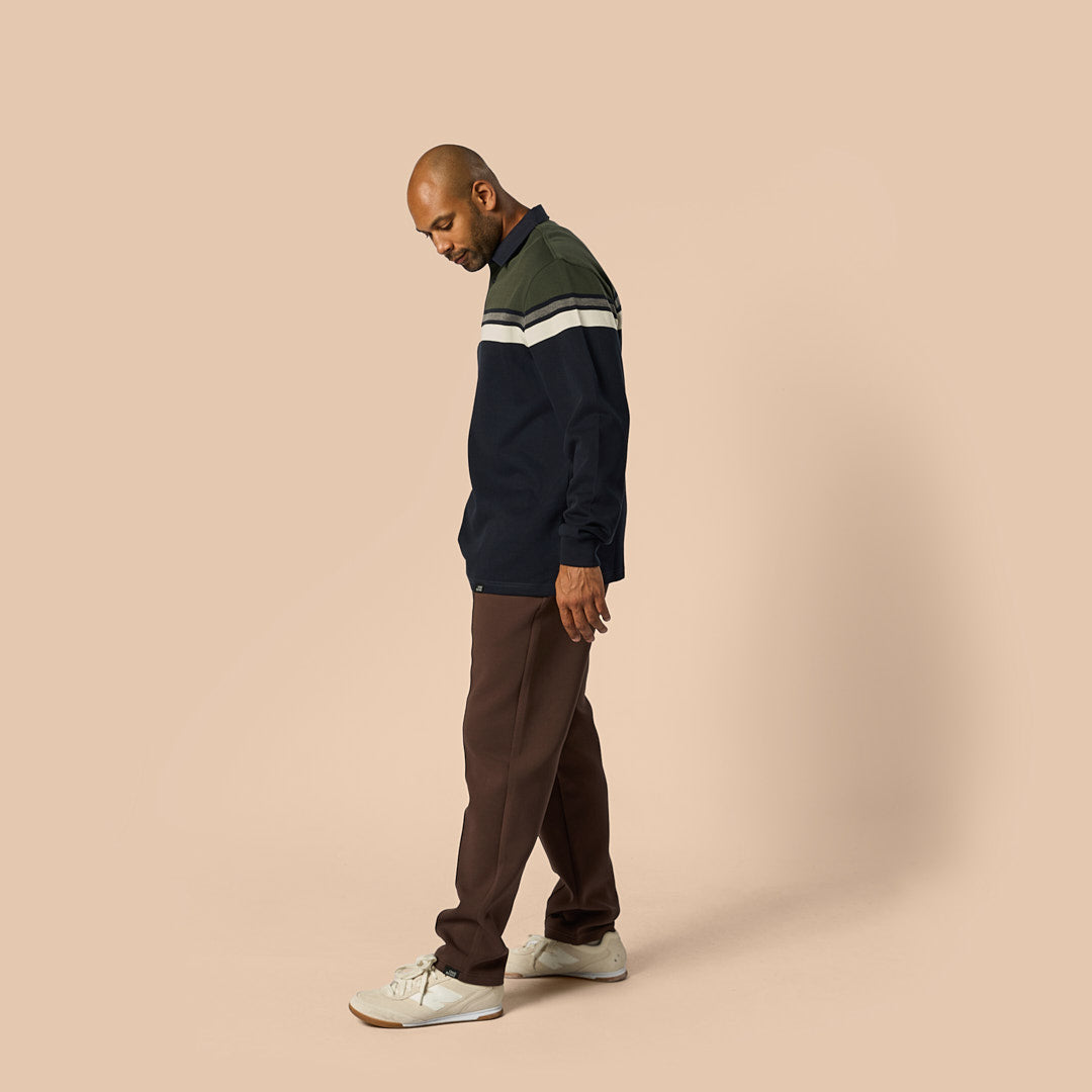 model-specs: AP is 6'2" | 209 lbs | Size 0