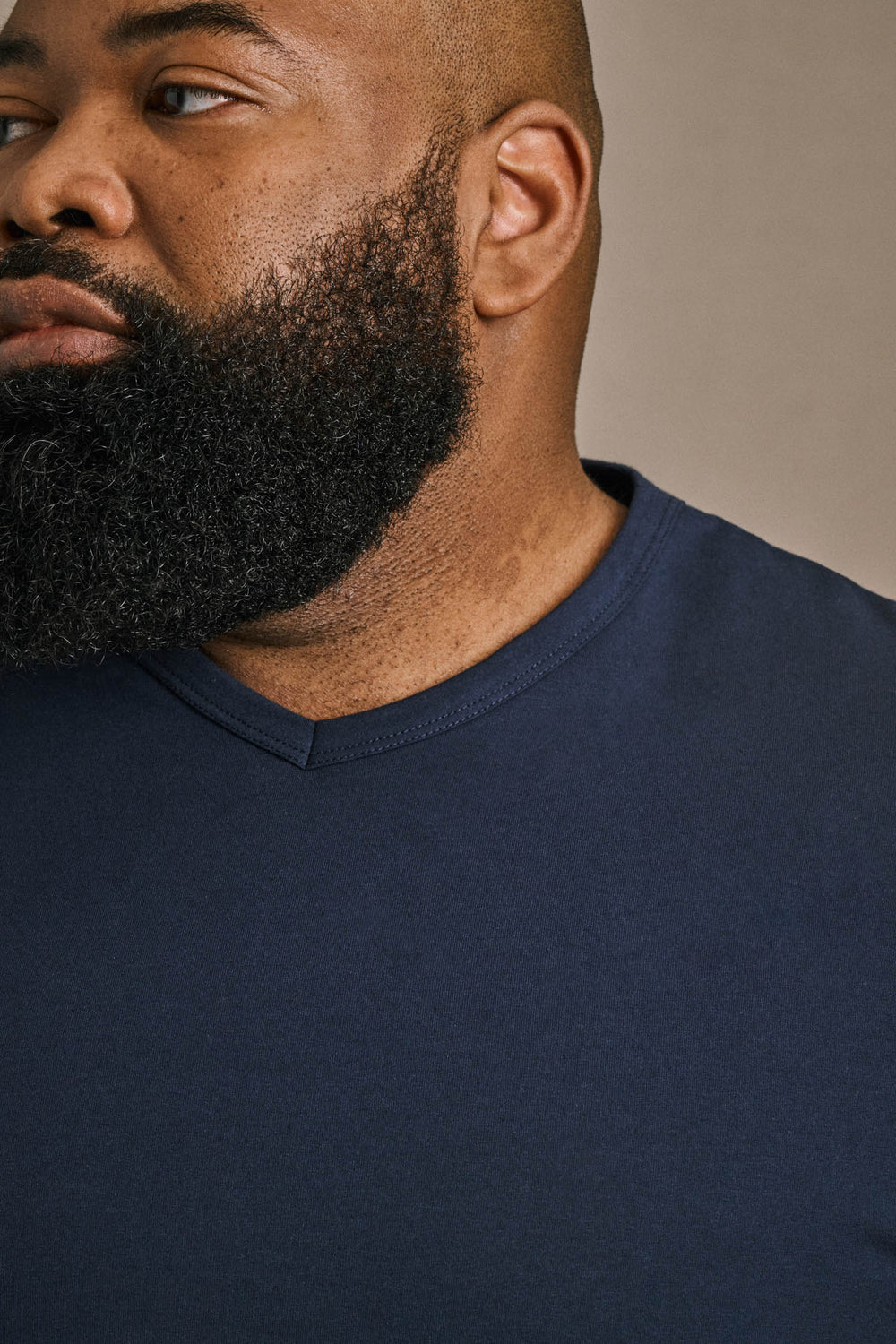 V-Neck - Navy