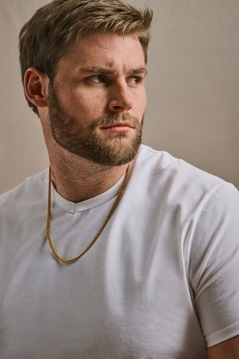 V-Neck - White