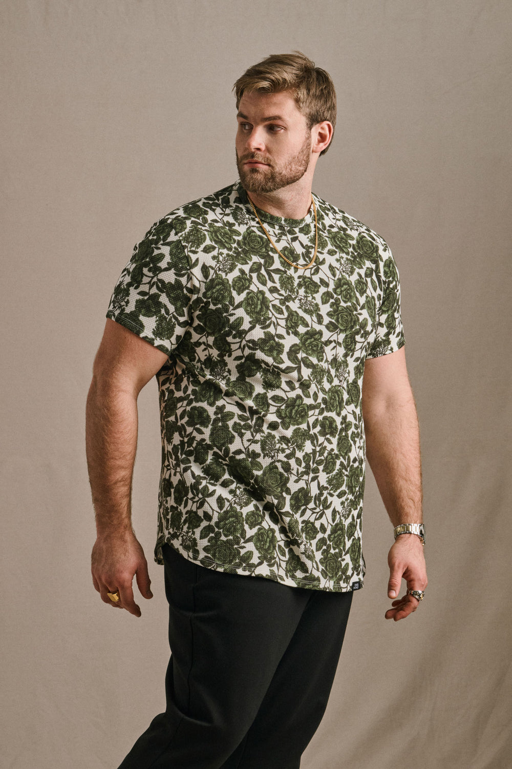 floral bullet [[badge:6'4|295lbs|1]]
