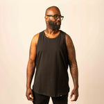 model-specs: Pete is 5'11 | 184 lbs | size -1