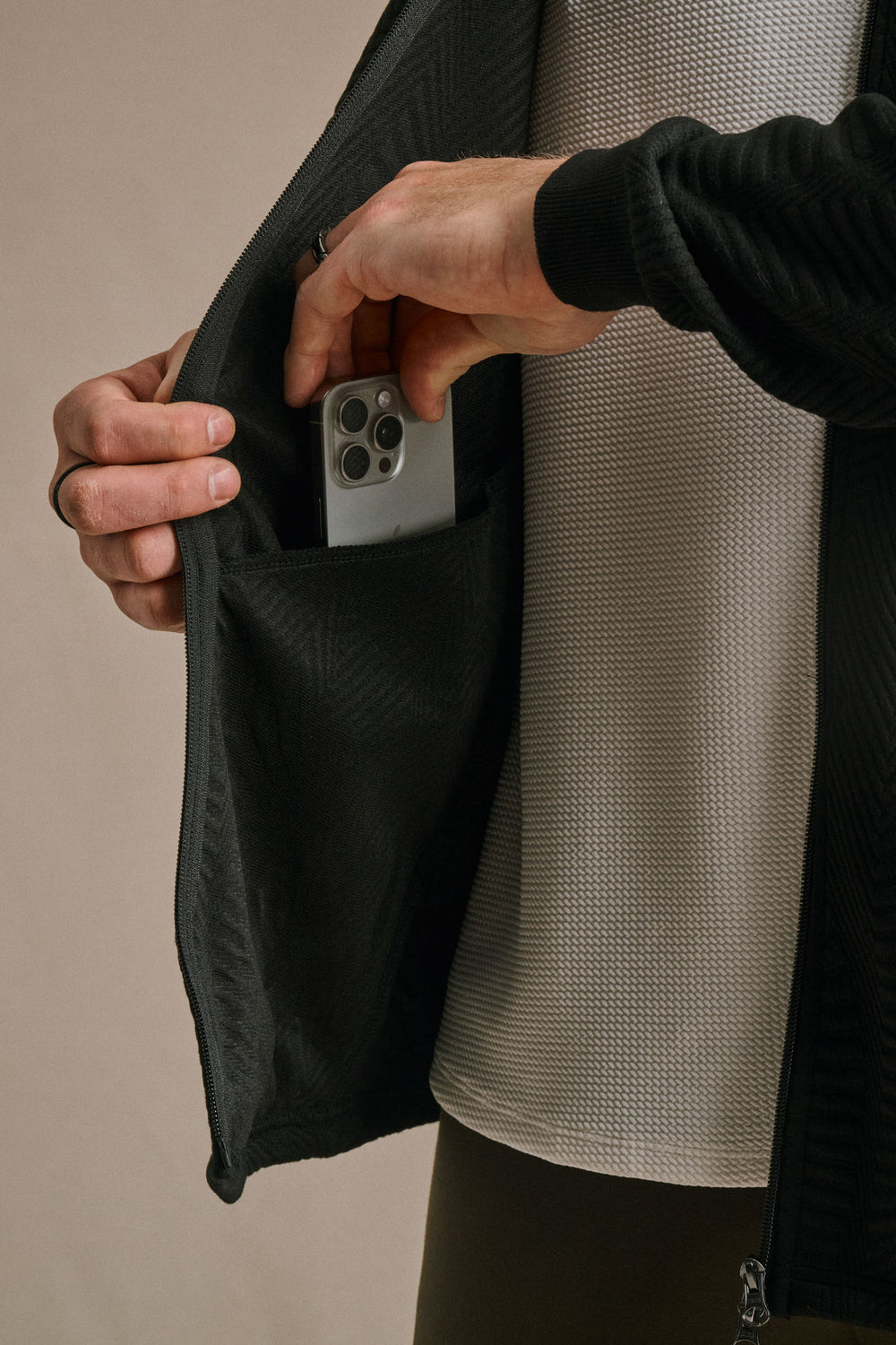 Geo Bomber V2 - Black