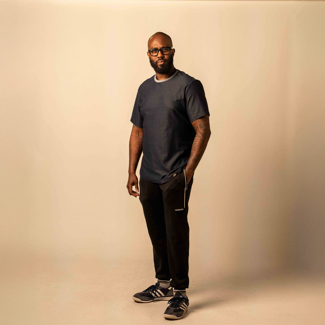 model-specs: Pete is 5'11 | 184 lbs | size -1