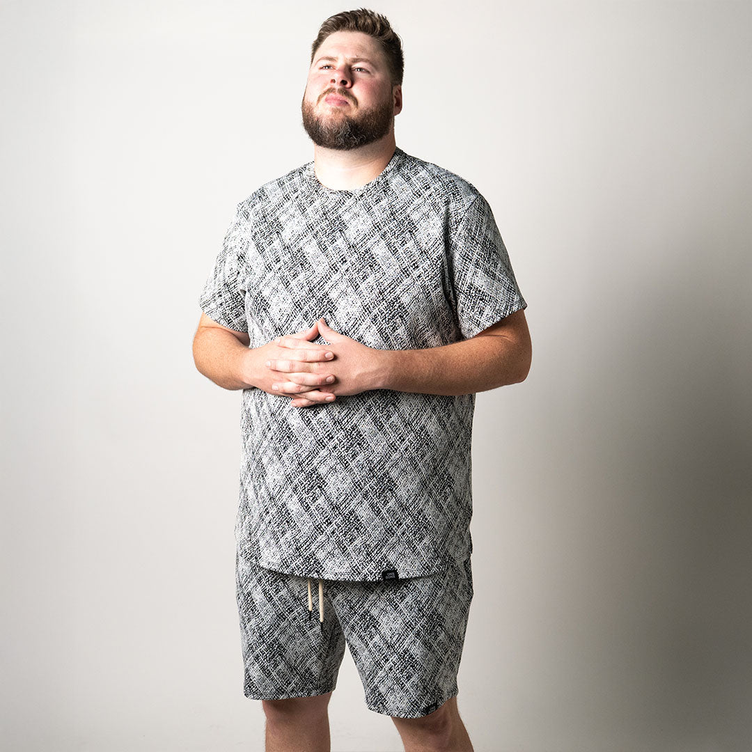 model-specs: Big Z is 6'6" | 325 lbs | Size D
