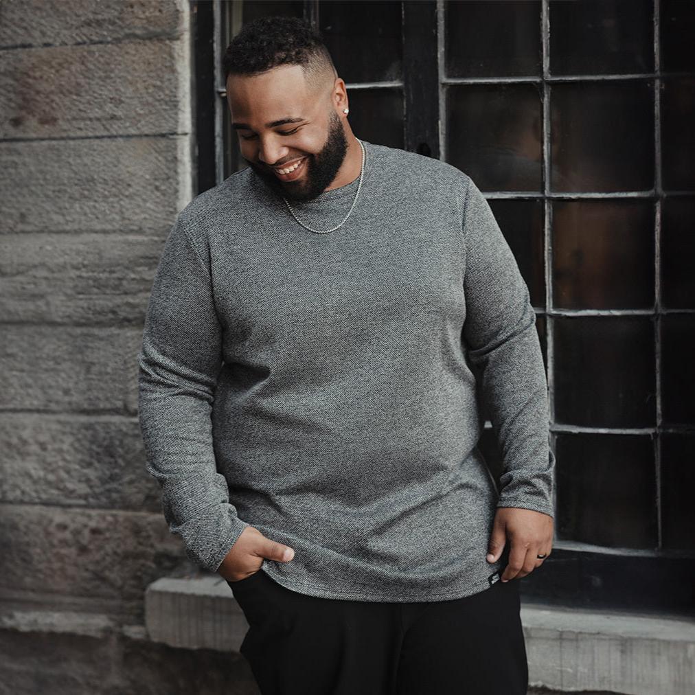 model-specs: Tyler is 6'1" | 320 lbs | size 2