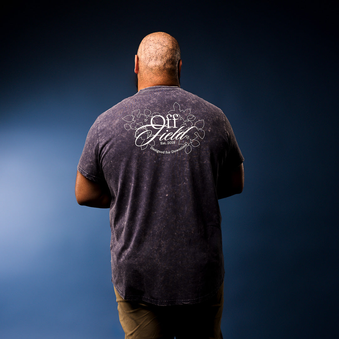 model-specs: Nick is 6'5" | 315 lbs | Size 2