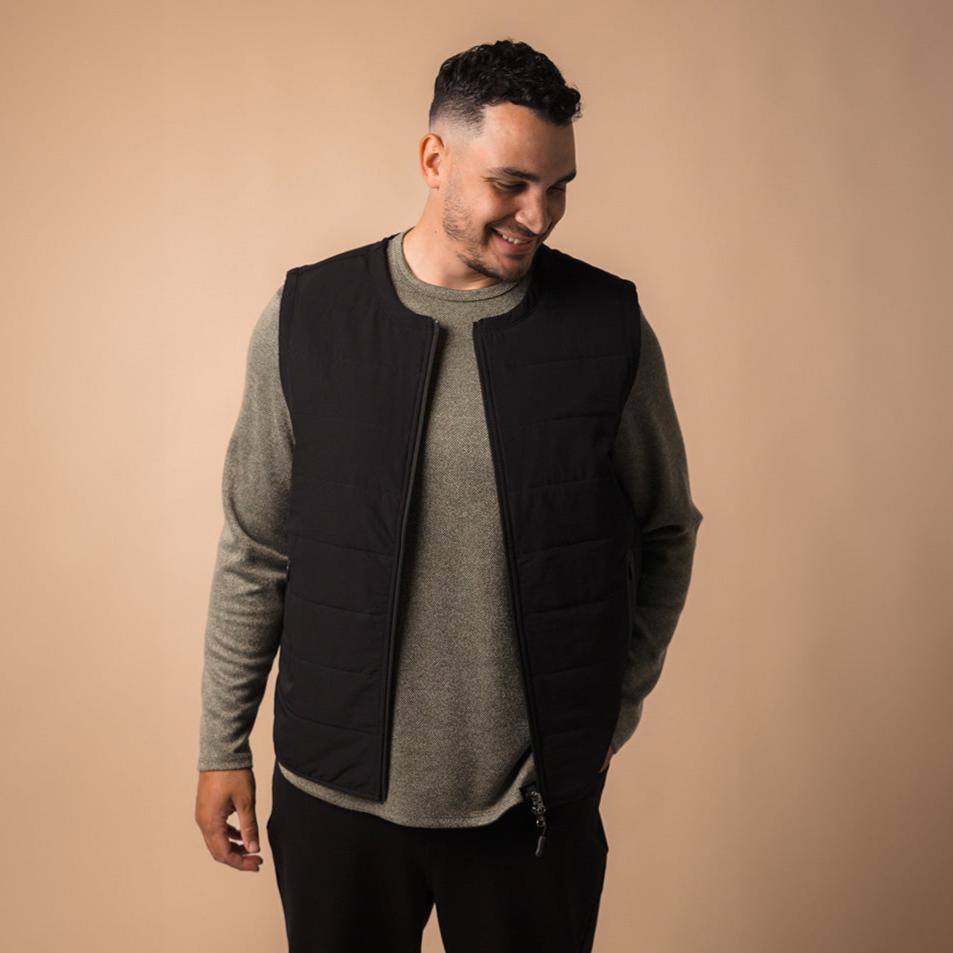 model-specs: Sheldon is 6'5" | 255 lbs | size 0
