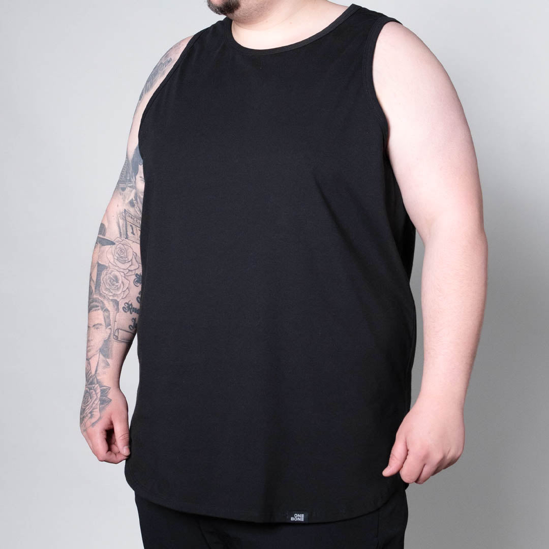 model-specs: Brandon is 5-11 | 300 lbs | size 2