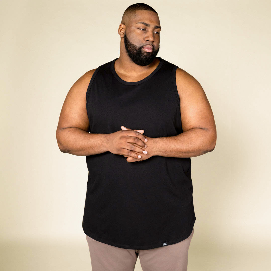 model-specs: Q is 6-4 | 350 lbs | size 3