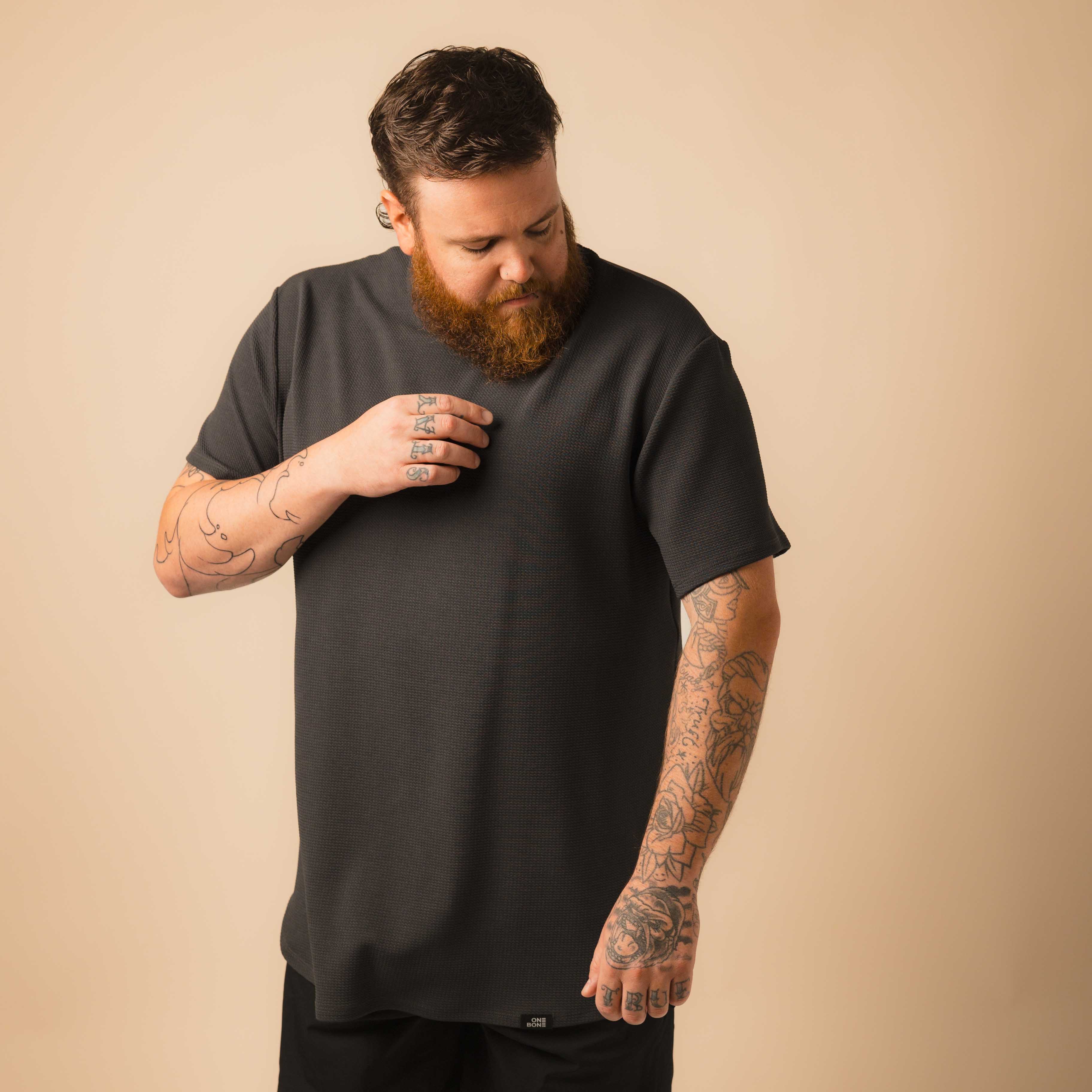 model-specs: Justin is 6'0 | 275 lbs | size 1