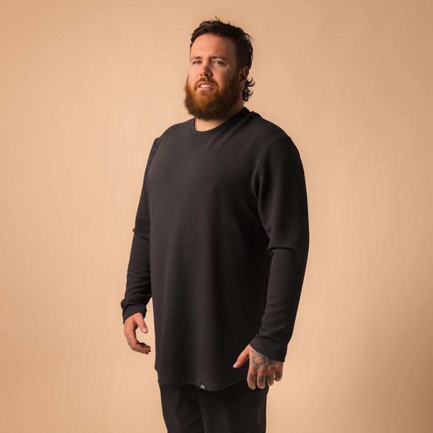 model-specs: Justin is 6'0 | 275 lbs | size 1