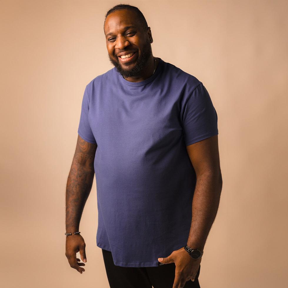 model-specs: Jamar is 6'5" | 315 lbs | size 2