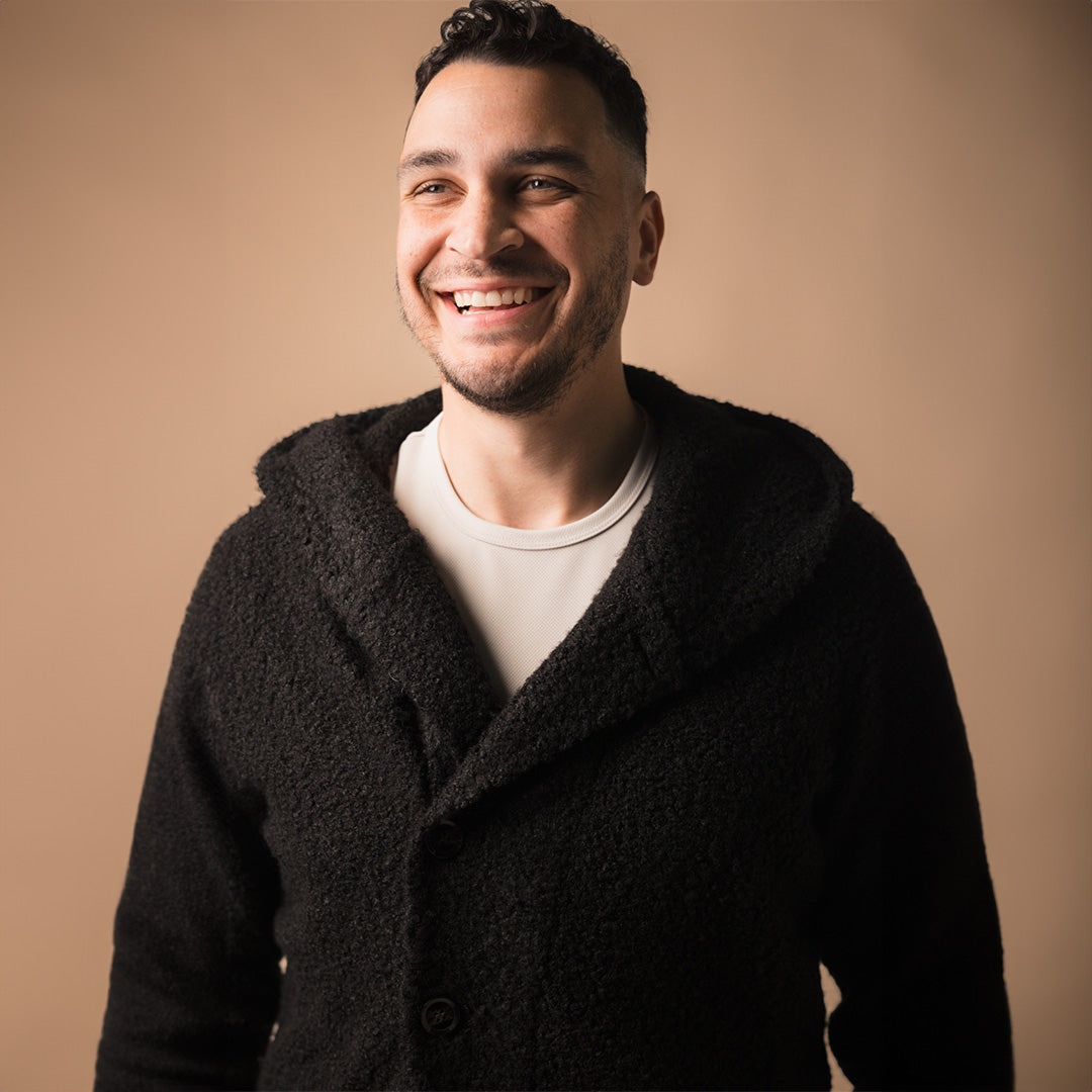 model-specs: Sheldon is 6'5" | 255 lbs | size 0