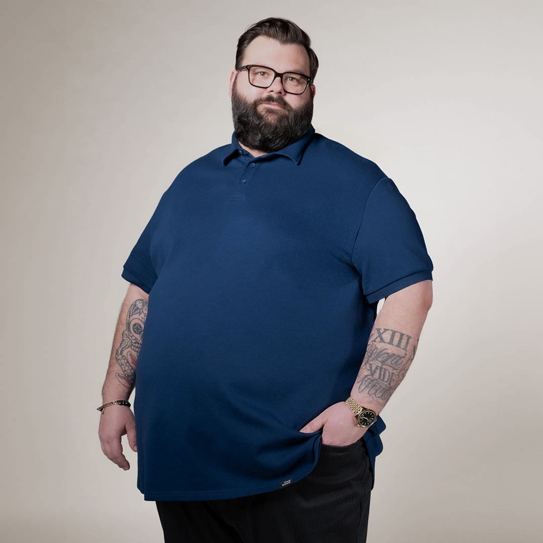 model-specs: Julien is 6-0 | 375 lbs | size 4