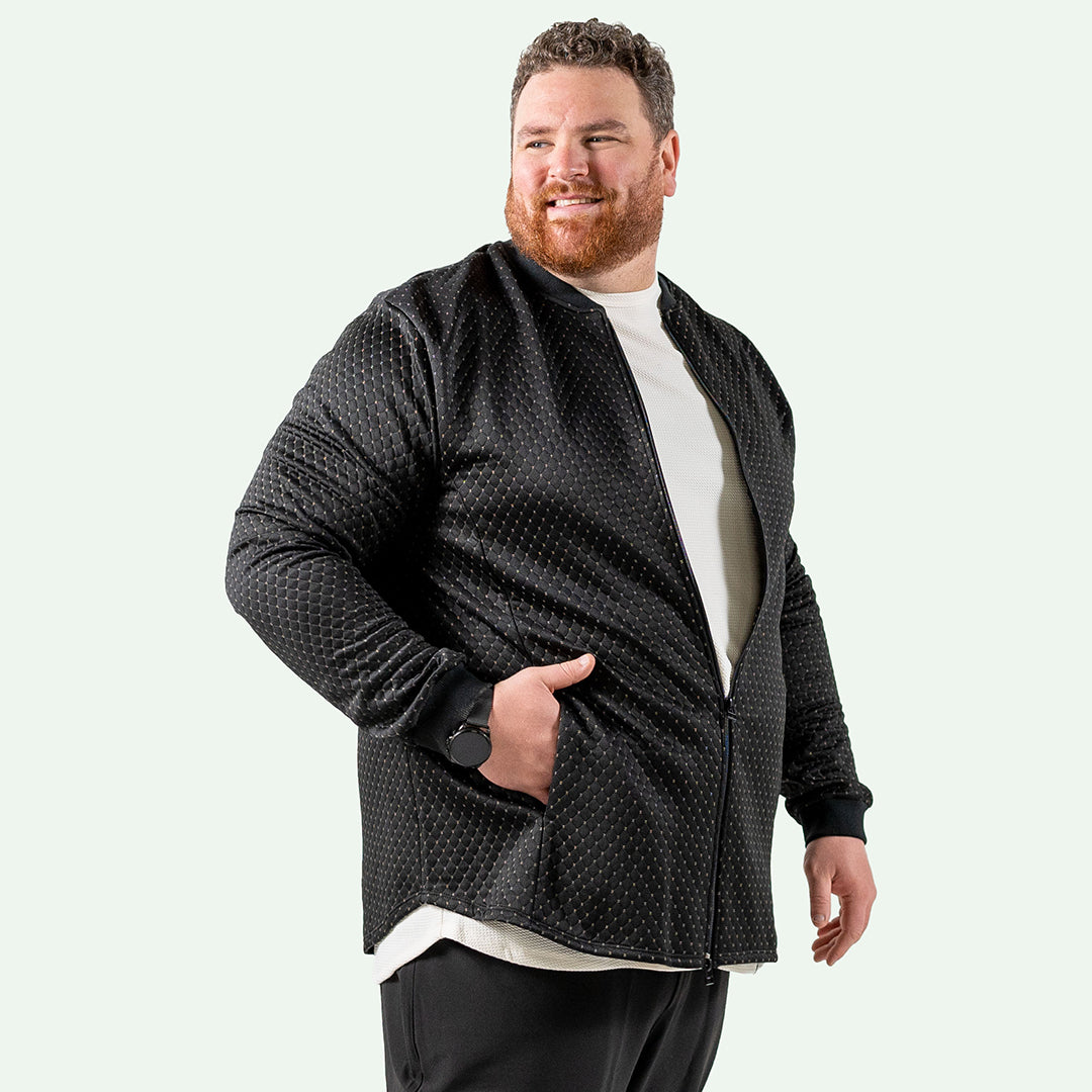 model-specs: Brandon is 6’3" | 350 lbs | size 3